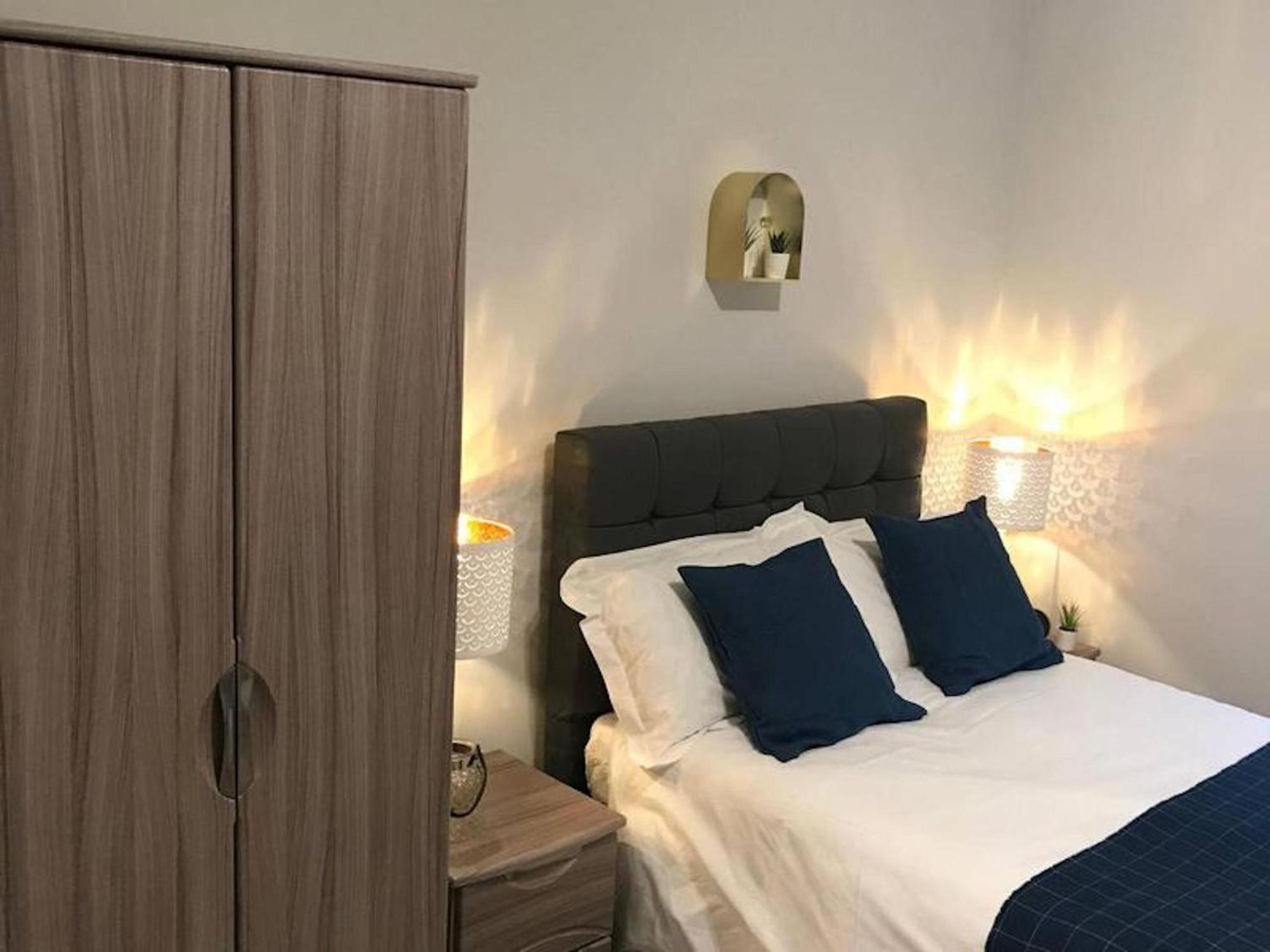 Serviced Appartment 1 Helena Рединг Екстериор снимка