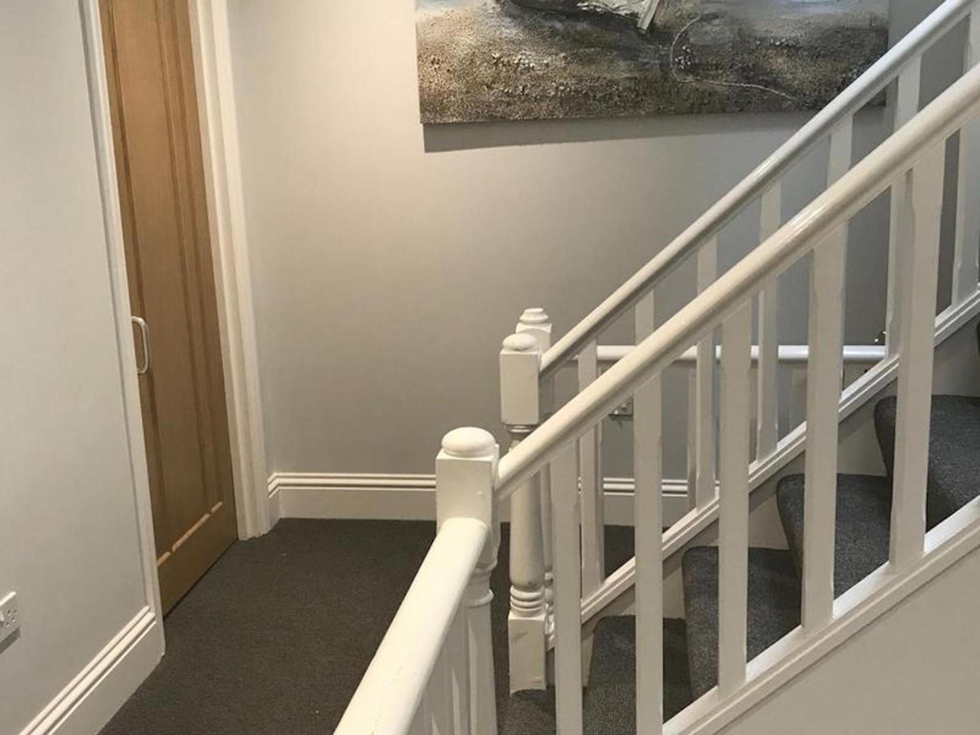 Serviced Appartment 1 Helena Рединг Екстериор снимка